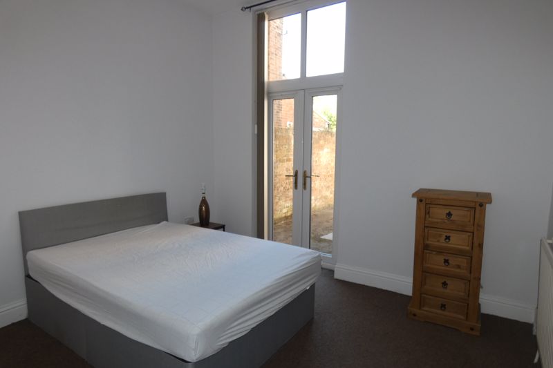 Bedroom- click for photo gallery